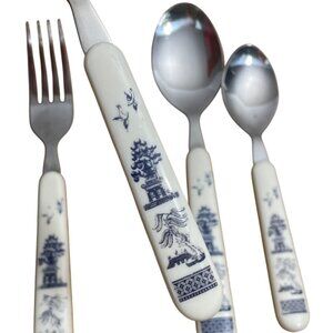 Vintage Blue Willow Pattern 4 Pc Place Setting Stainless Flatware Taiwan
